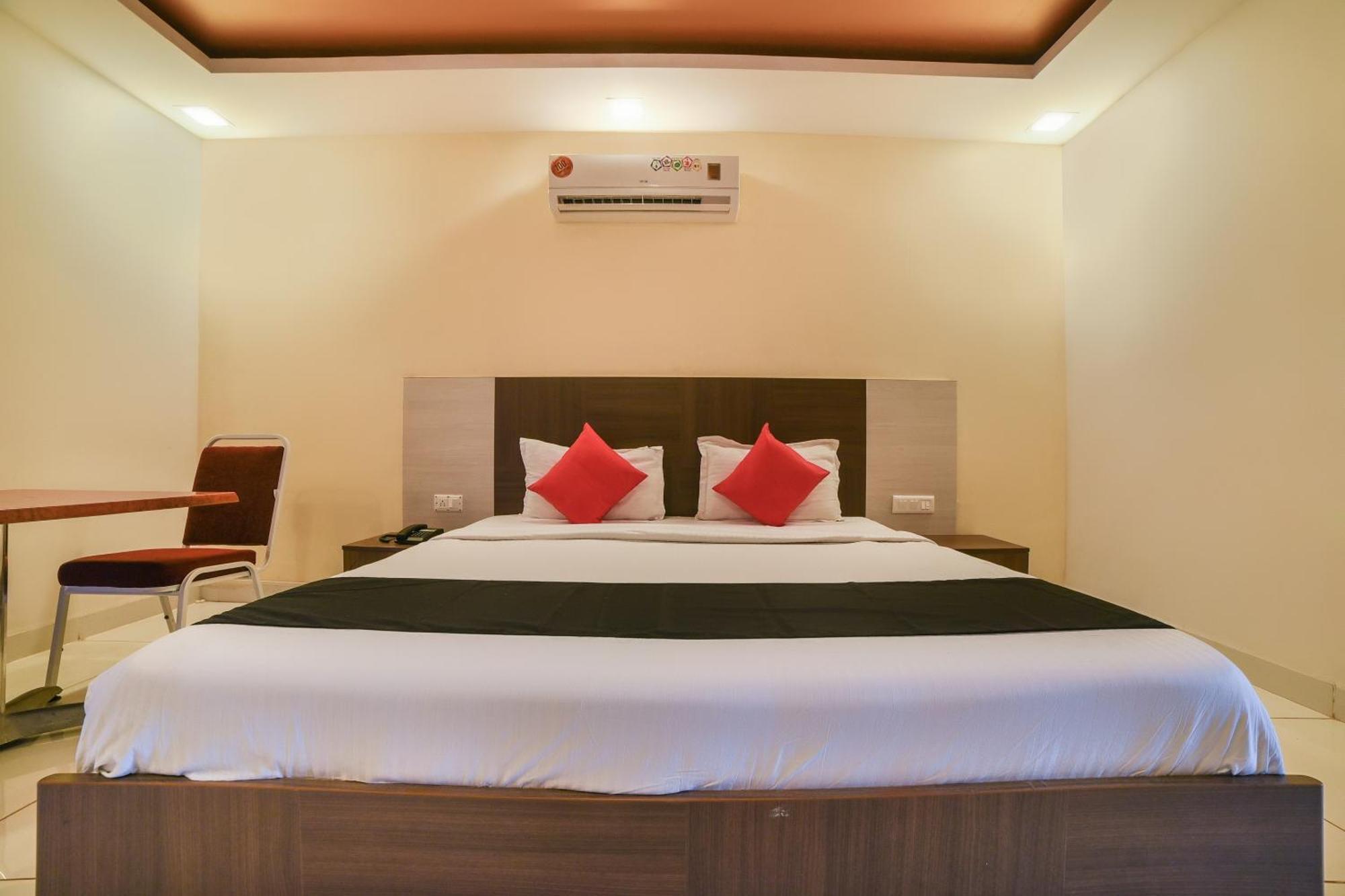 Collection O Bp Ecr Hotel